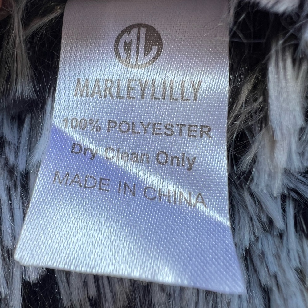 Marleylilly Black, Gray, White Faux Fur Vest size XXS/XS - Picture 7 of 9